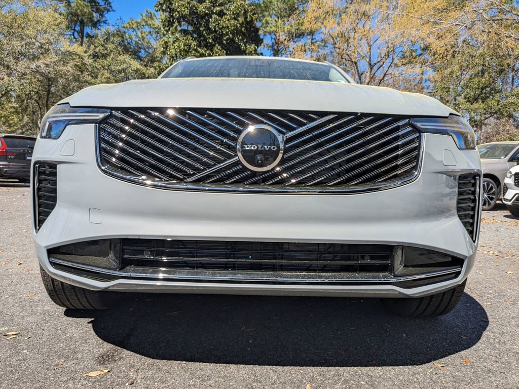New 2025 Volvo XC90 B6 Plus image 9