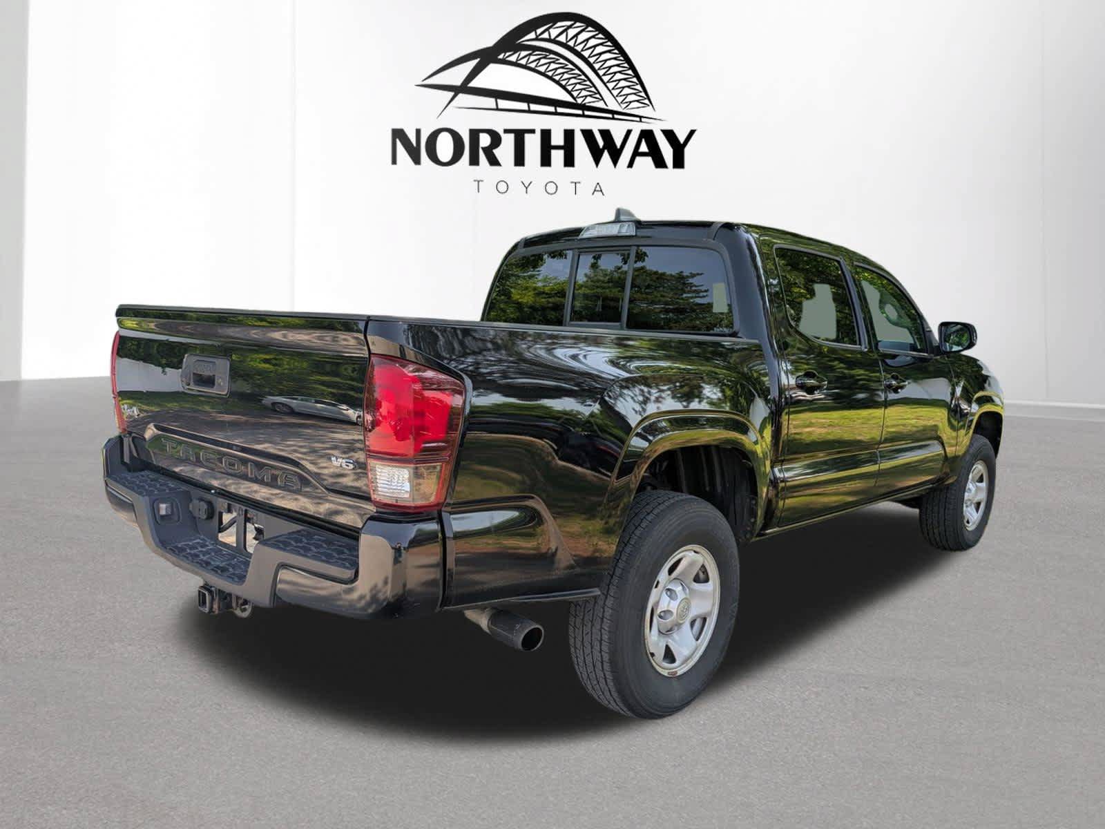 Used 2023 Toyota Tacoma SR AWD/4WD image 4