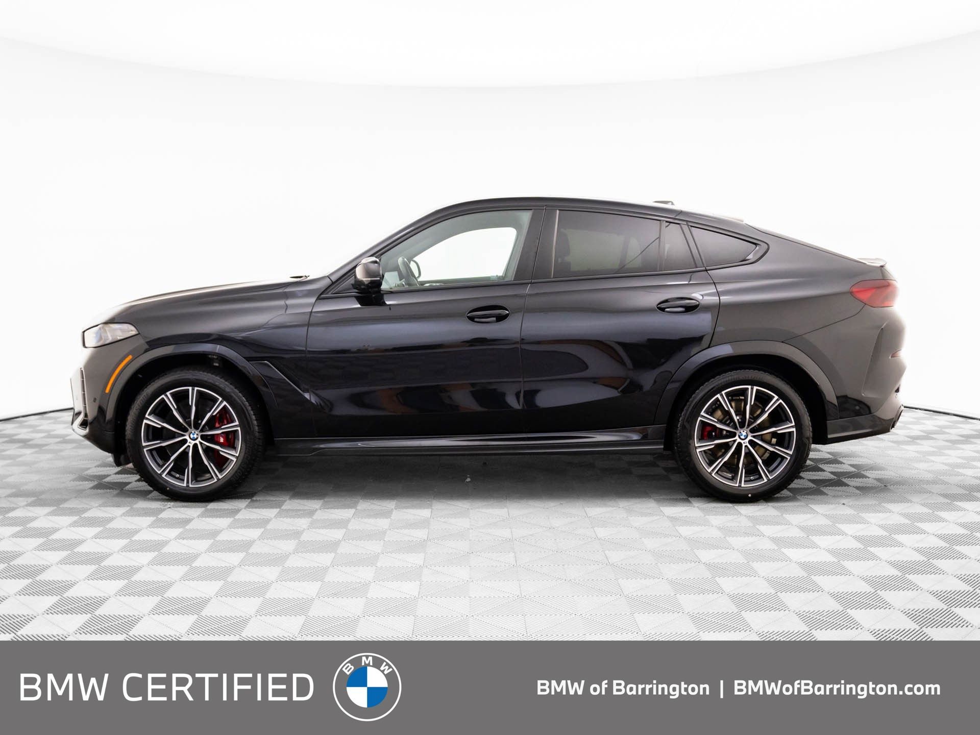 Certified 2024 BMW X6 M60i w/ Dynamic Handling Package image 2