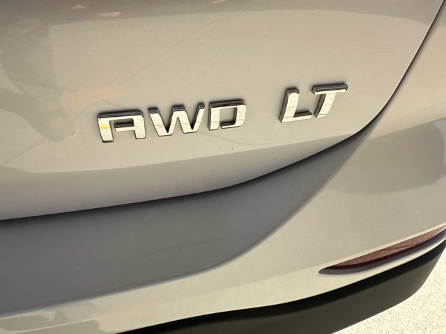Used 2024 Chevrolet Equinox LT AWD/4WD image 9
