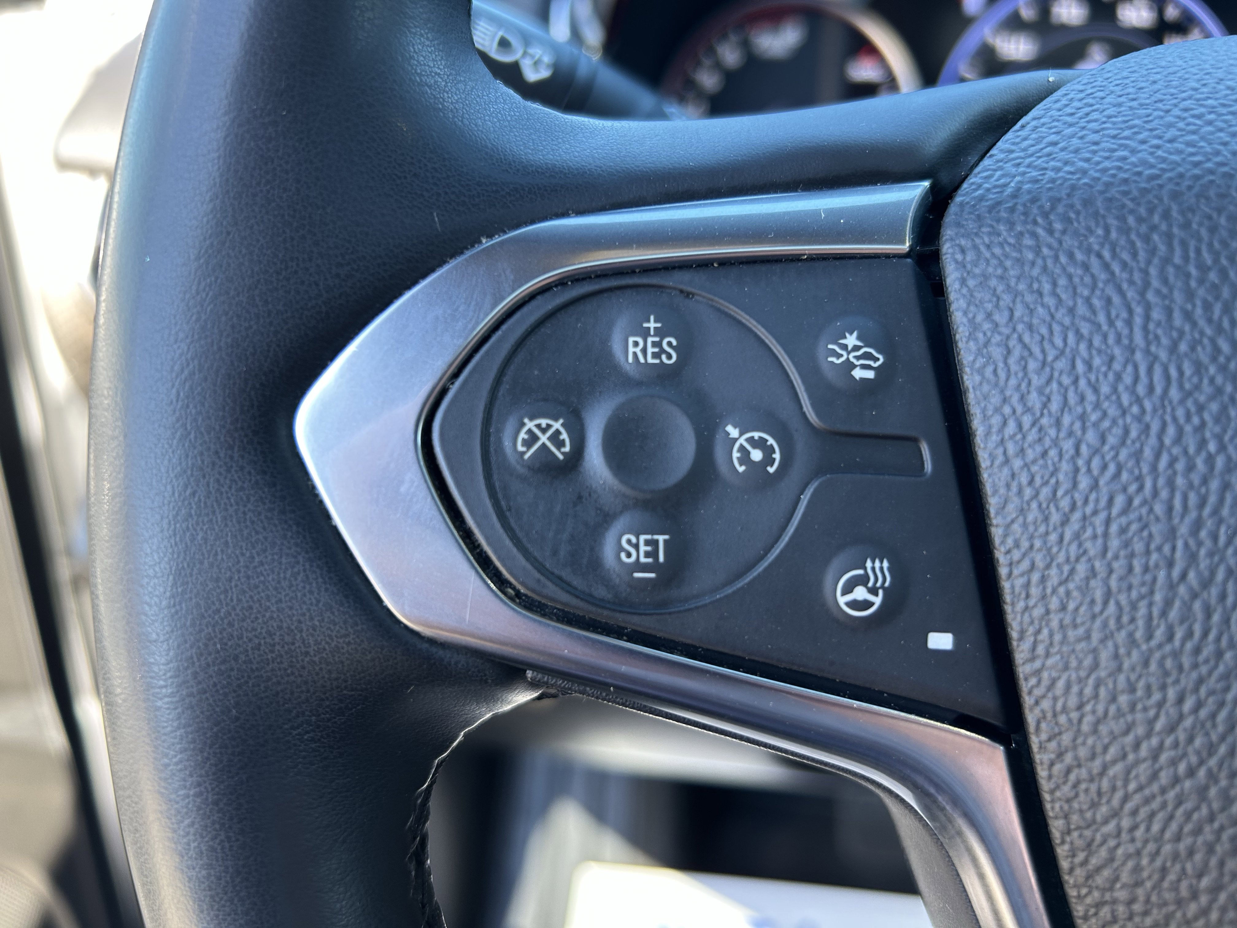 Used 2023 Chevrolet Traverse Premier image 26