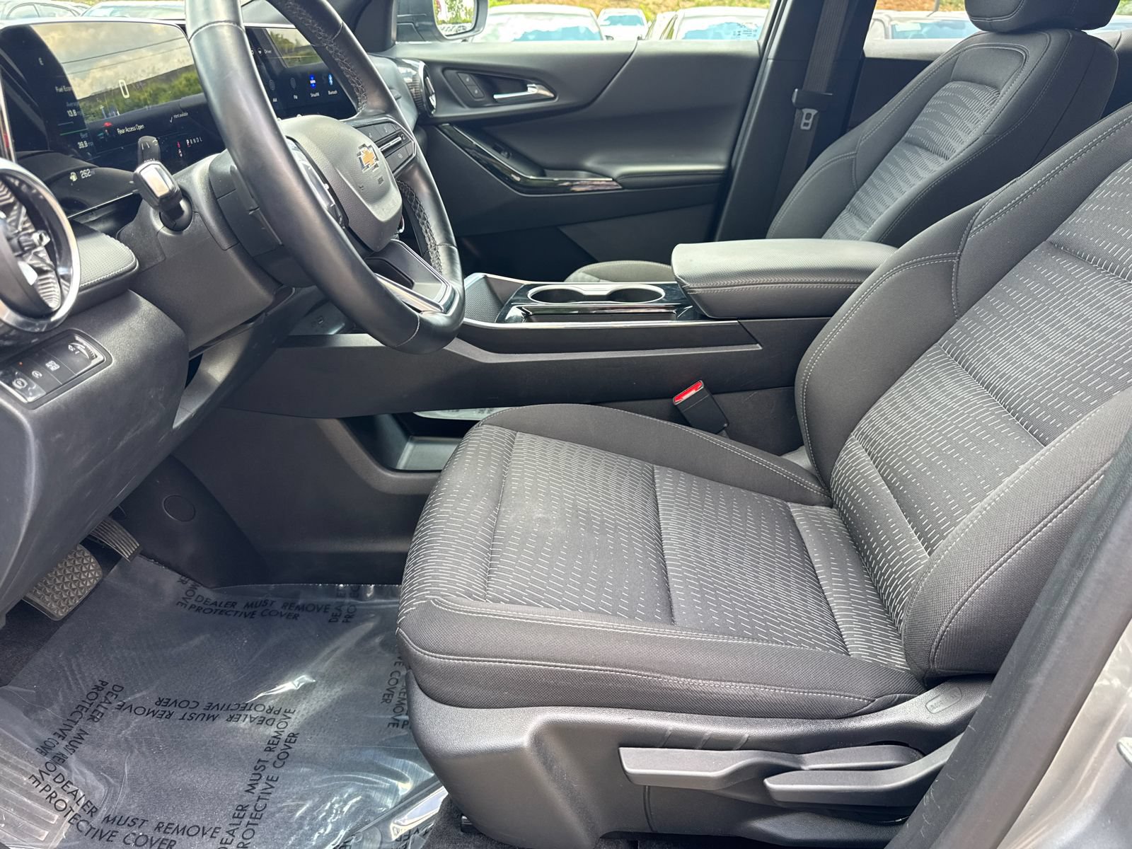 Used 2025 Chevrolet Equinox LT FWD image 9