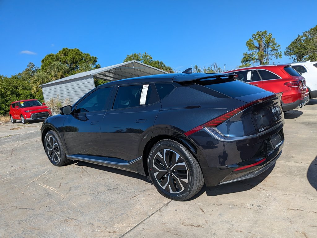 Certified 2022 Kia EV6 Wind AWD/4WD image 7