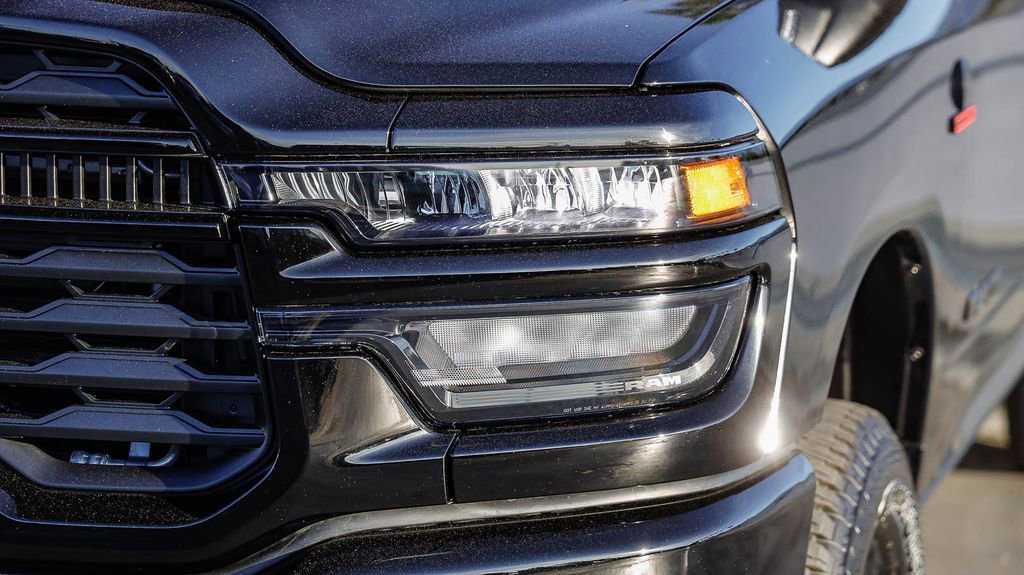 New 2026 RAM 2500 Big Horn AWD/4WD image 5