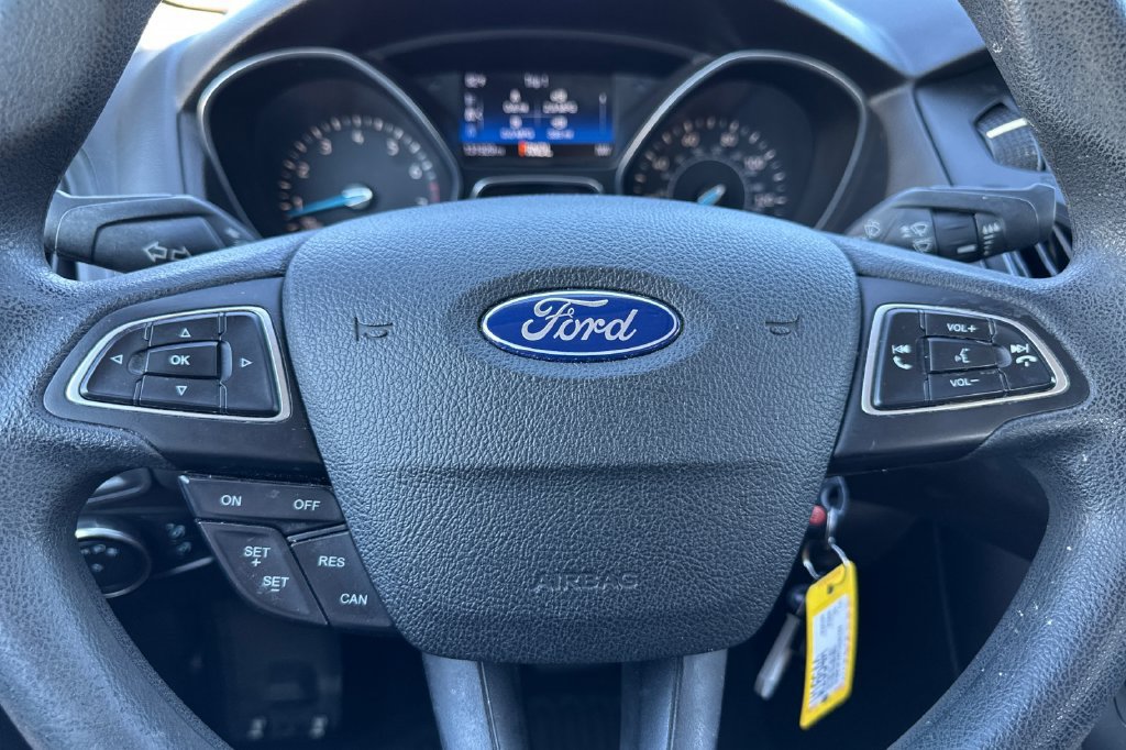 Used 2015 Ford Focus SE FWD image 24