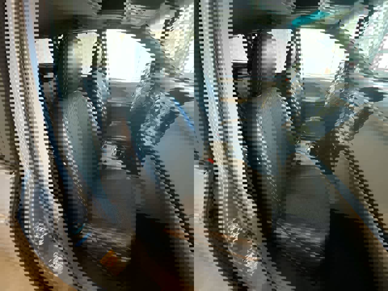 Used 2012 Toyota Sienna SE image 25