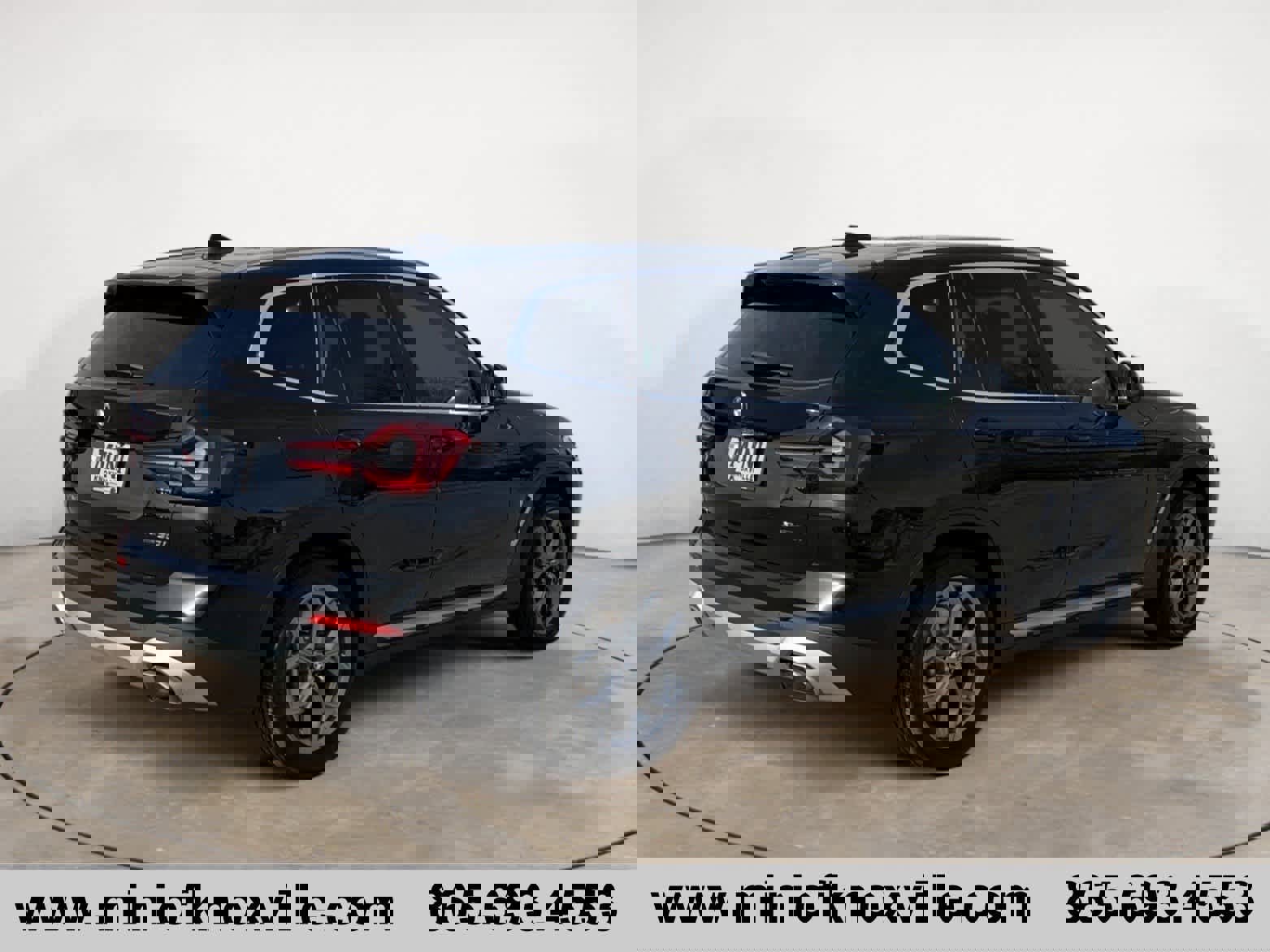 Used 2023 BMW X3 xDrive30i w/ Premium Package image 3