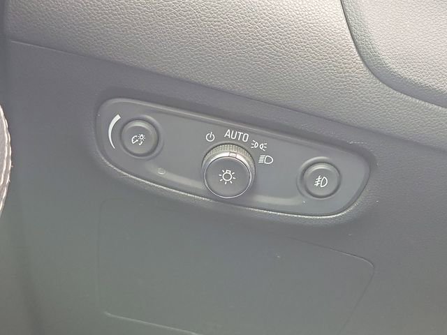 Used 2021 Buick Encore GX Select w/ Sport Touring Package FWD image 8