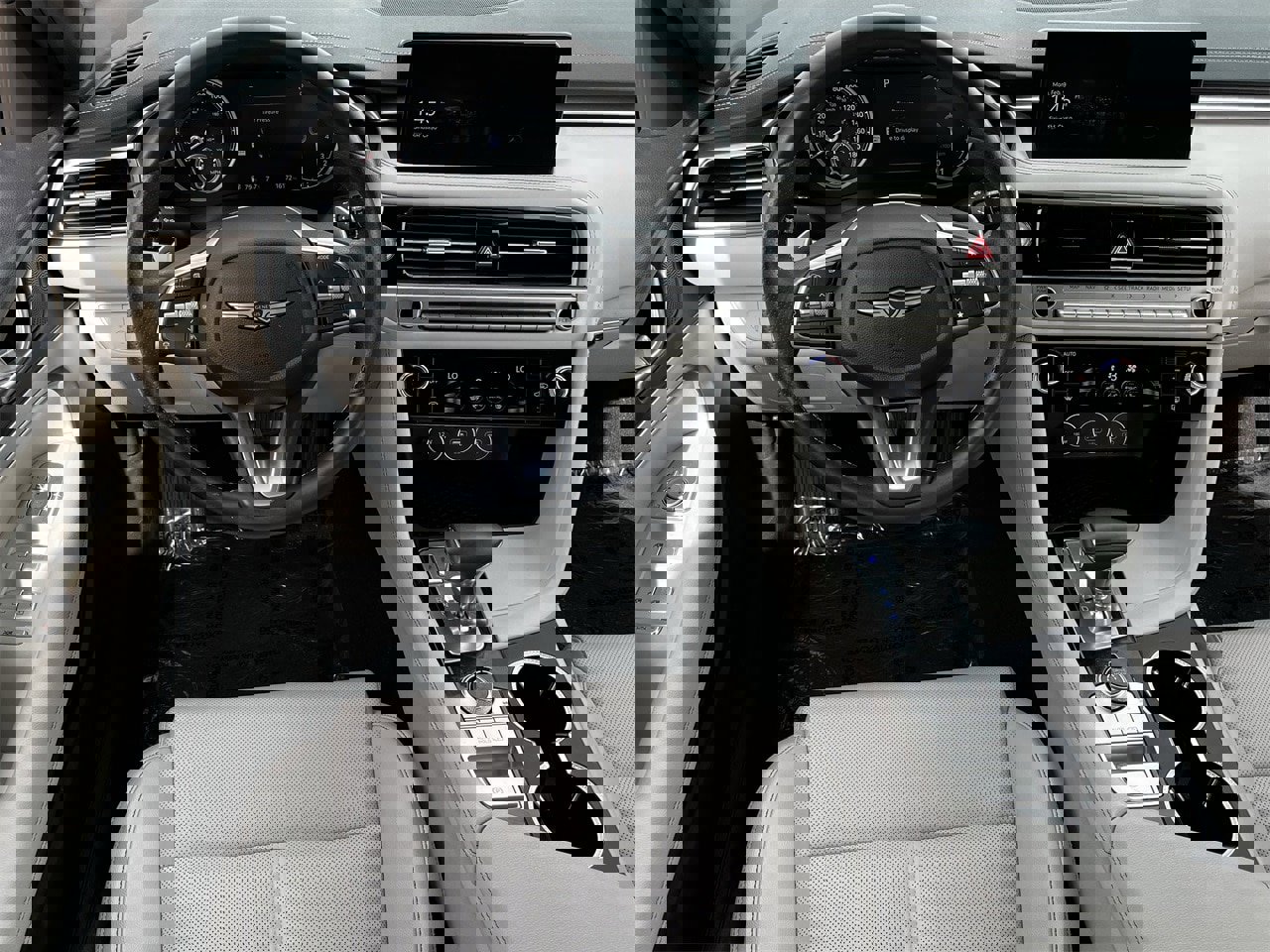 Used 2025 Genesis G70 2.5T image 10