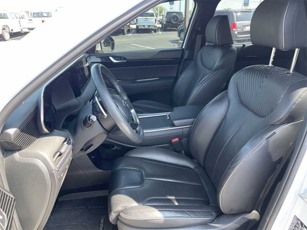 Used 2023 Hyundai Palisade Calligraphy w/ Cargo Package image 11