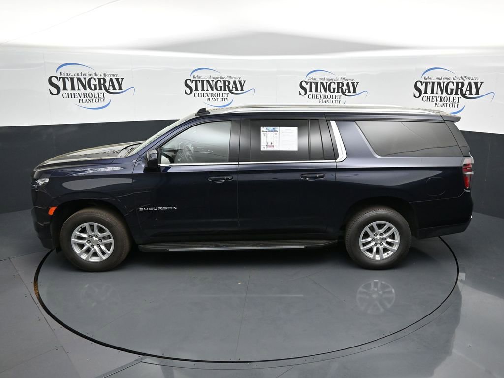 Used 2024 Chevrolet Suburban LT image 12