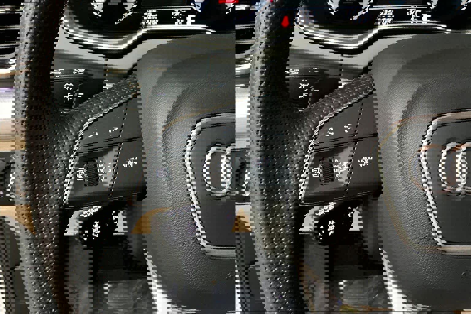 Certified 2025 Audi Q5 2.0T Premium Plus image 21