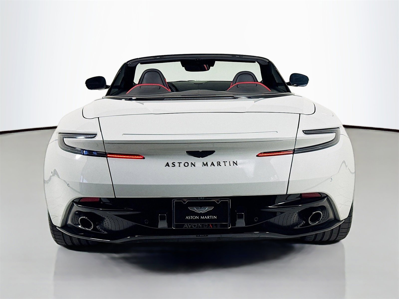 Used 2025 Aston Martin DB12 Convertible image 6