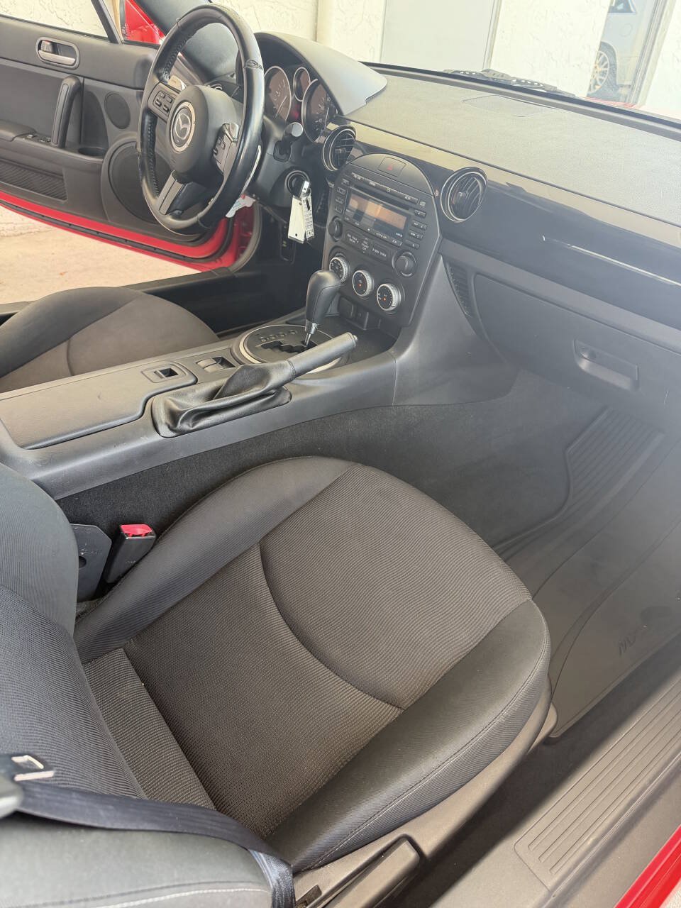 Used 2013 MAZDA MX-5 Miata Sport RWD image 11