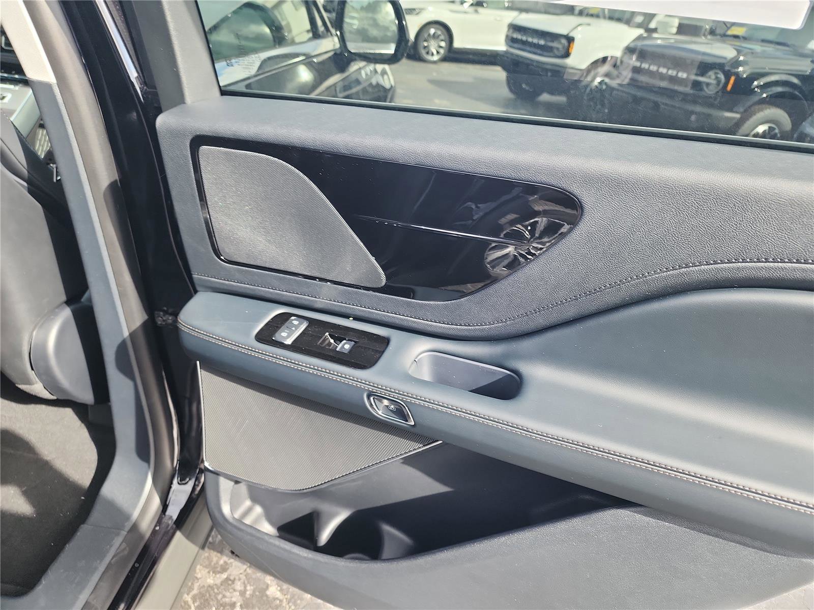 New 2026 Lincoln Aviator 2WD image 19