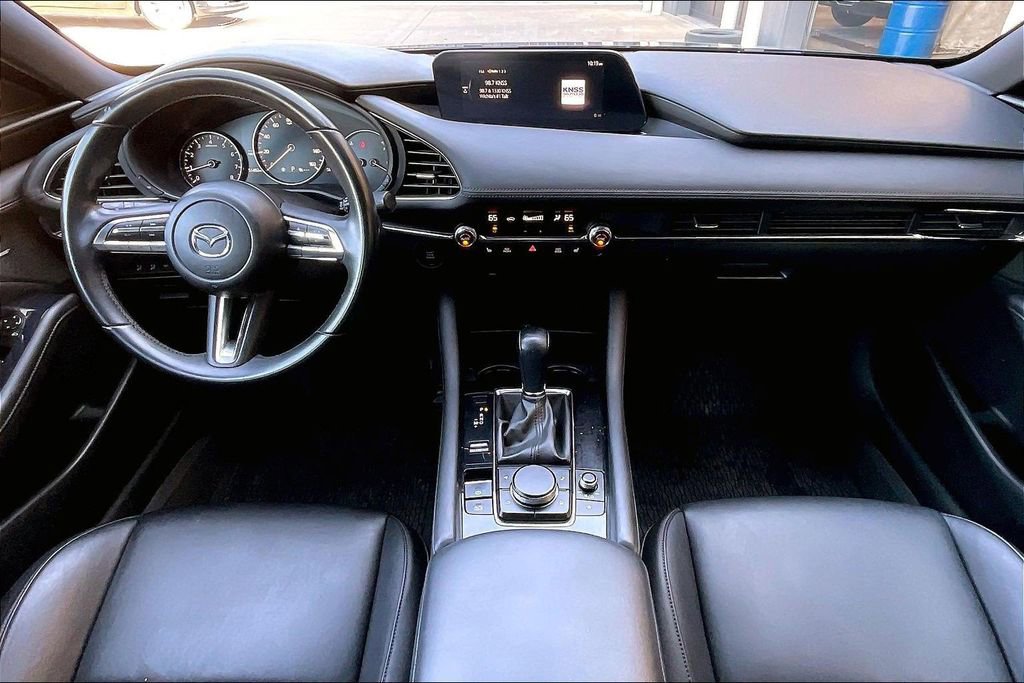 Used 2019 MAZDA MAZDA3 Hatchback w/ Preferred Package FWD image 14