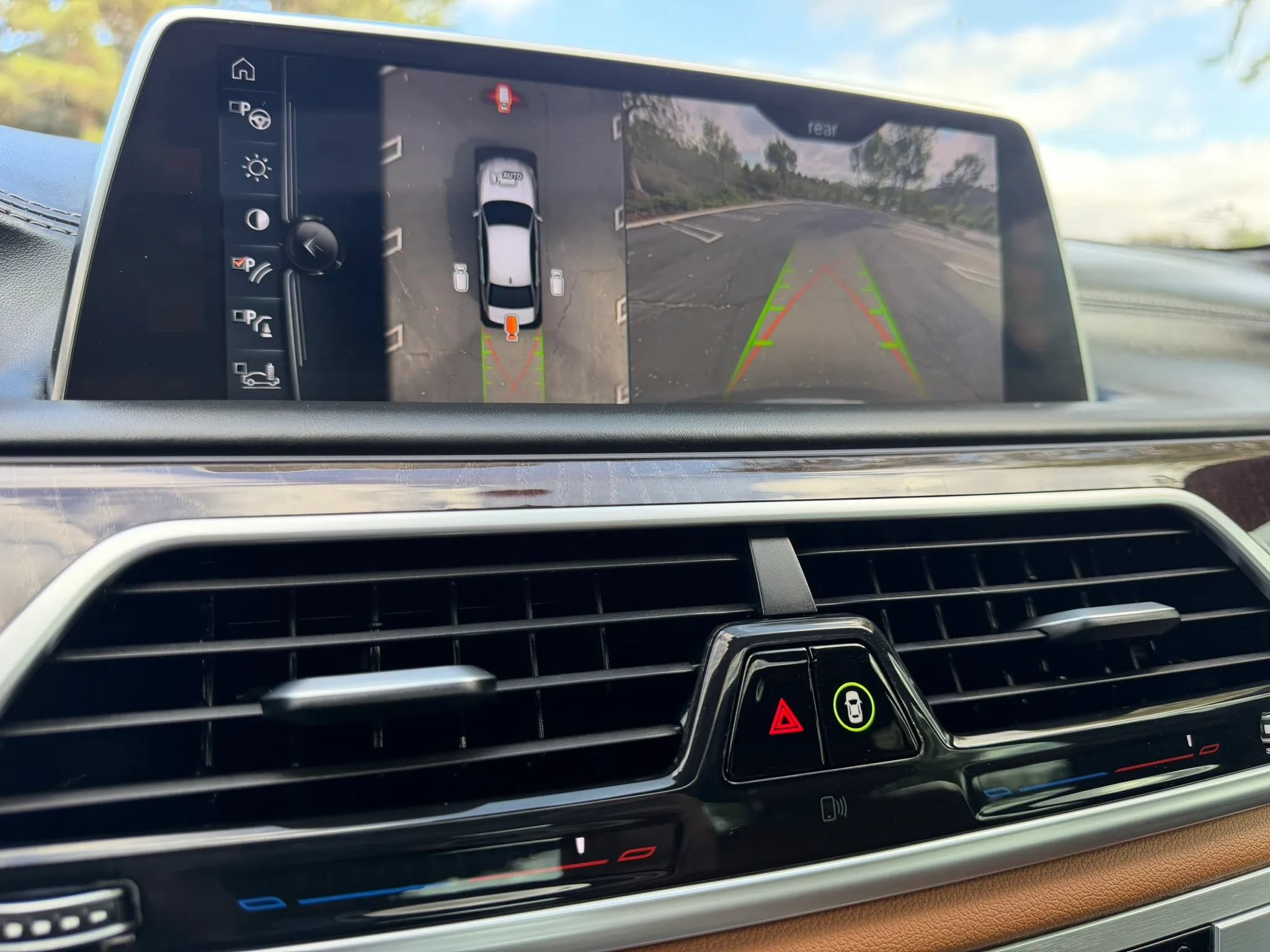 Used 2017 BMW 750i RWD image 37