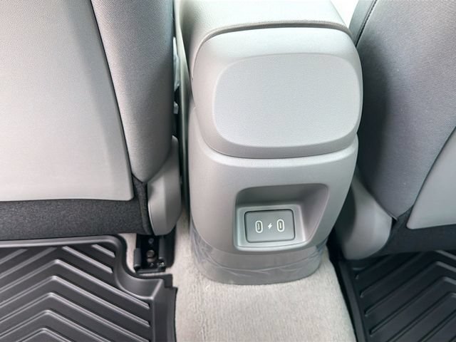 New 2026 Hyundai Elantra SE FWD image 24