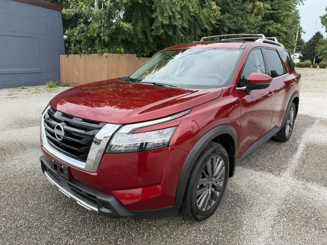 Used 2024 Nissan Pathfinder SL w/ SL Premium Package