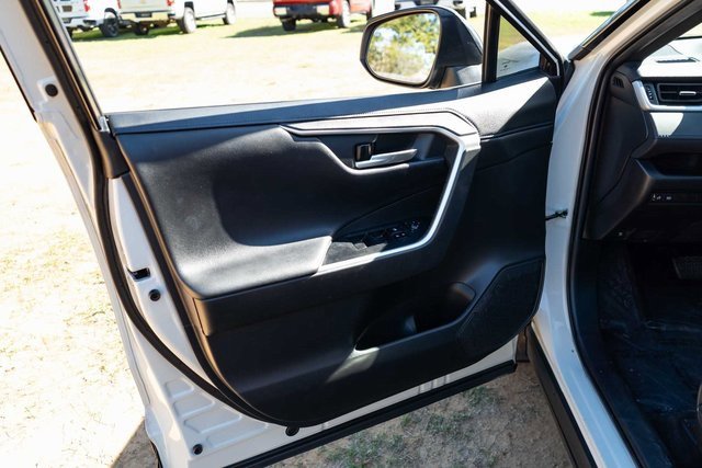 Used 2021 Toyota RAV4 XSE image 12