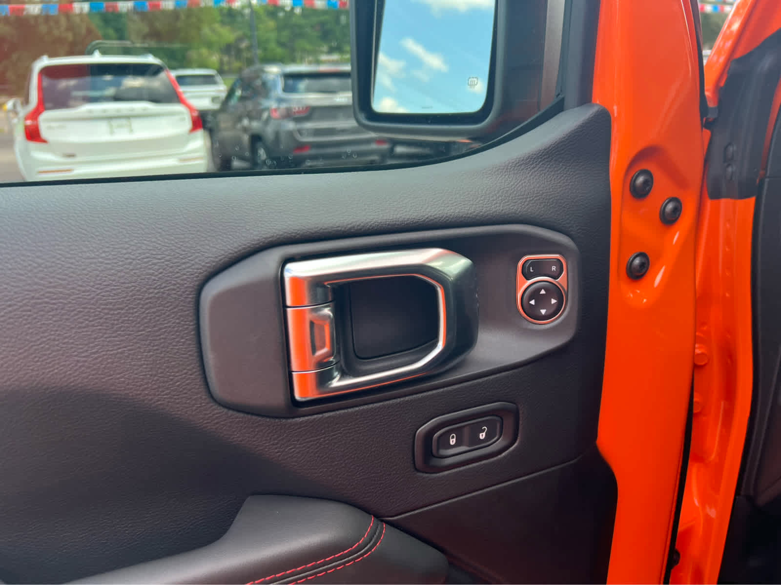 New 2025 Jeep Gladiator Rubicon image 16