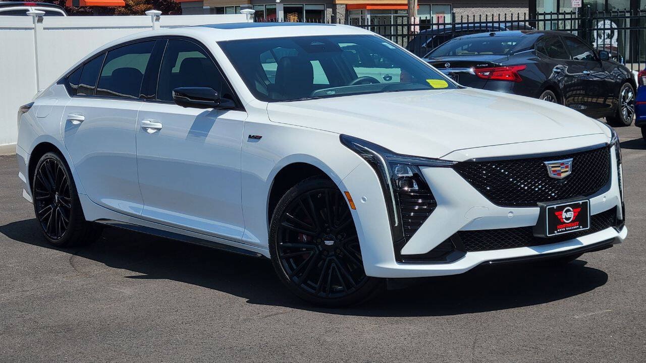 Used 2026 Cadillac CT5 V w/ LPO, ONYX Package AWD/4WD image 4