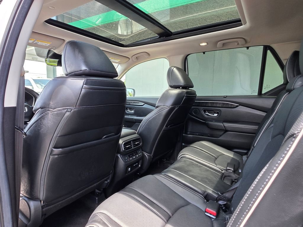 Used 2024 Honda Pilot Elite image 24