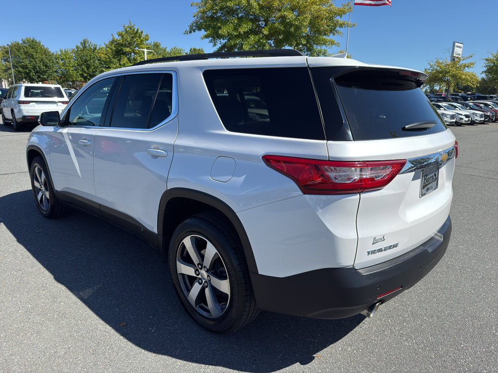 Used 2020 Chevrolet Traverse LT w/ LT Premium Package image 5