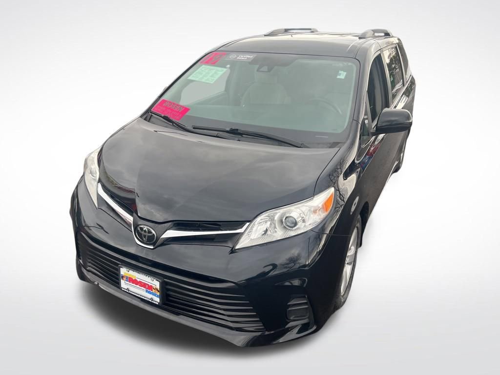 Used 2019 Toyota Sienna LE image 31