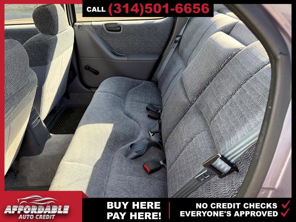 Used 1997 Dodge Stratus image 11