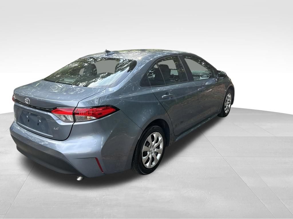 Used 2025 Toyota Corolla LE FWD image 5