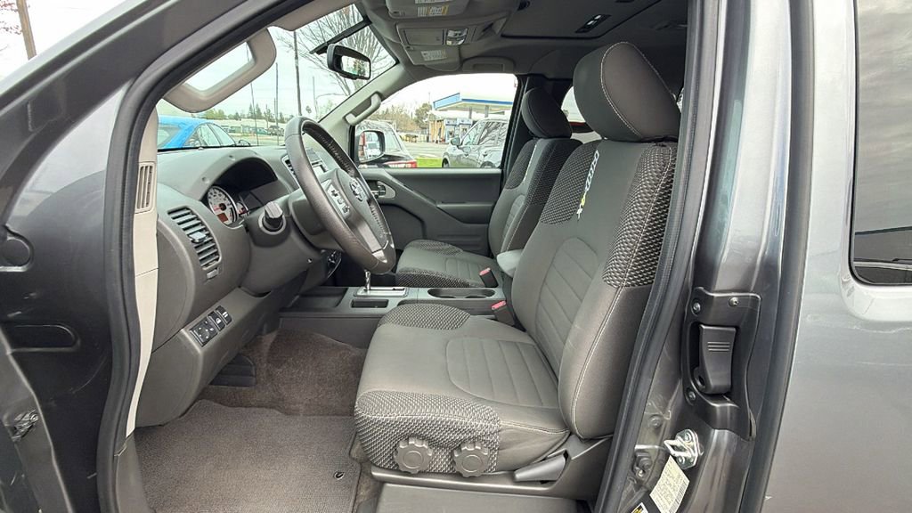 Used 2016 Nissan Frontier PRO-4X image 30