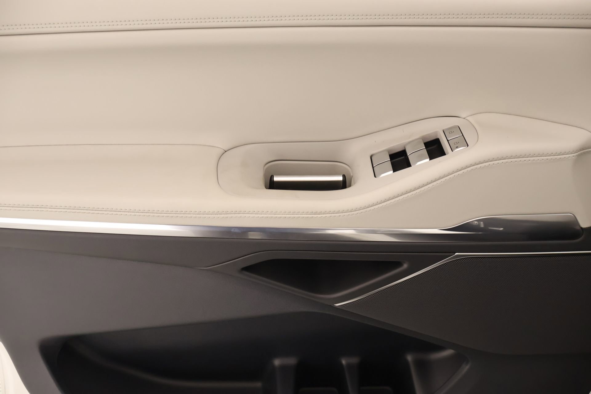 New 2026 Lincoln Navigator Premiere image 16