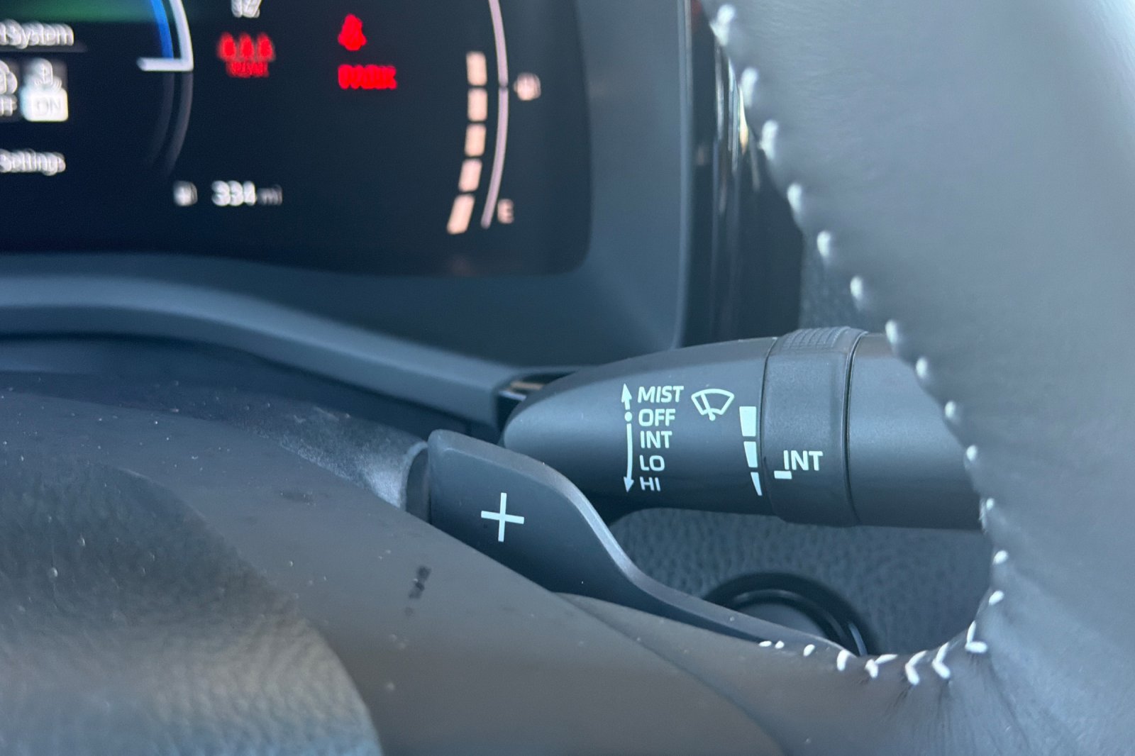 Used 2026 Toyota Camry SE FWD image 32