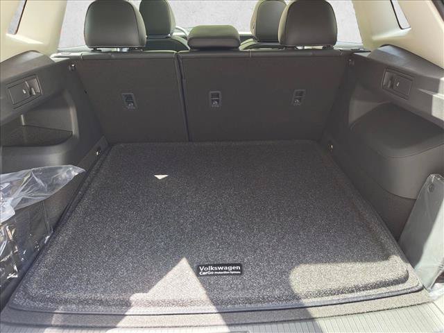 New 2026 Volkswagen Tiguan SE FWD image 4