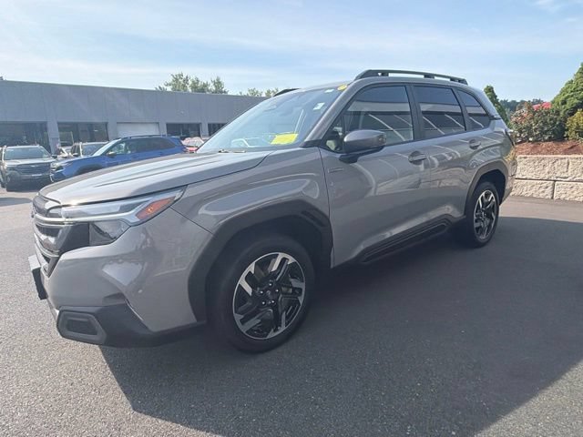 Certified 2025 Subaru Forester Limited AWD/4WD image 3