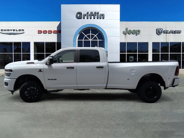 New 2026 RAM 3500 Big Horn AWD/4WD image 10