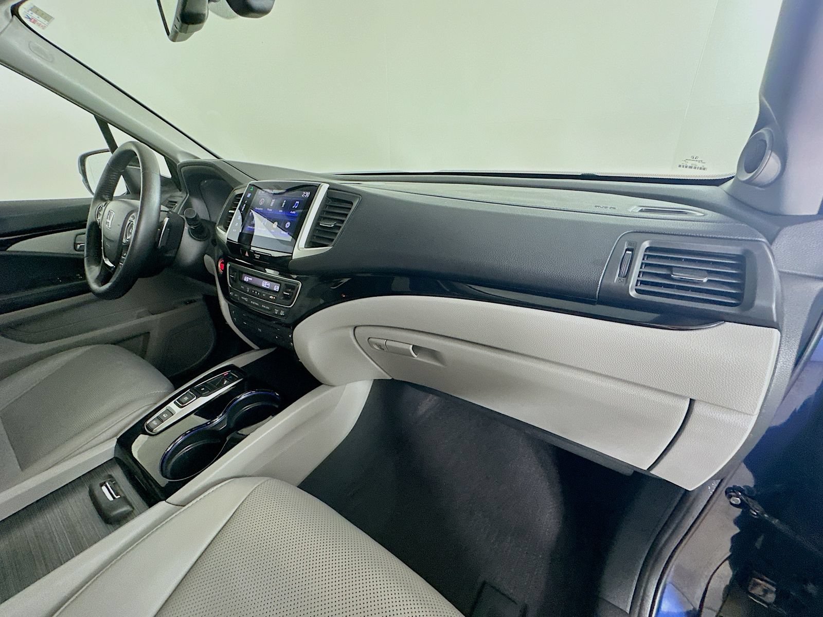 Used 2016 Honda Pilot Elite image 45