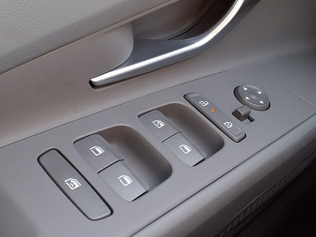 New 2025 Hyundai Elantra Sport image 24