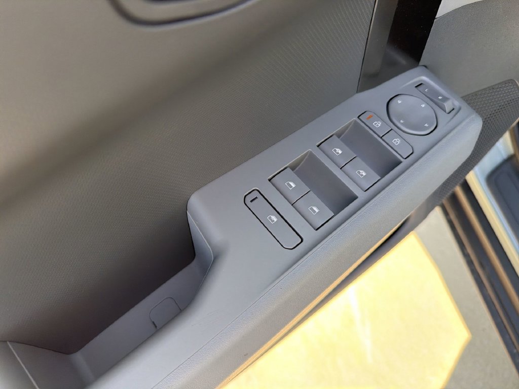 New 2027 Kia EV3 Wind FWD image 16