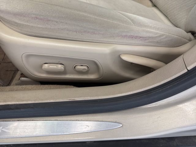 Used 2008 Buick LaCrosse CX FWD image 16