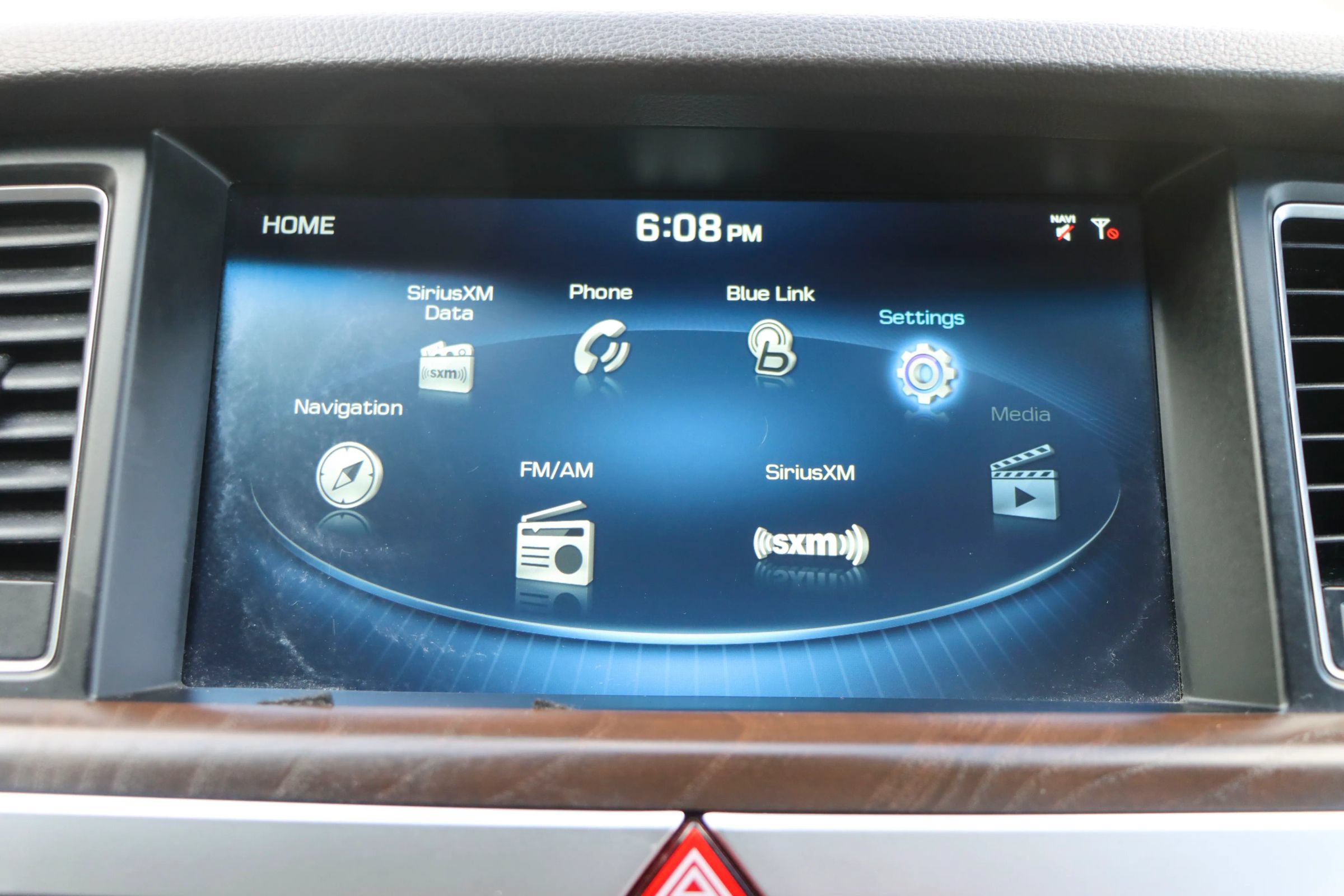 Used 2015 Hyundai Genesis 3.8 w/ Option Group 04 AWD/4WD image 39