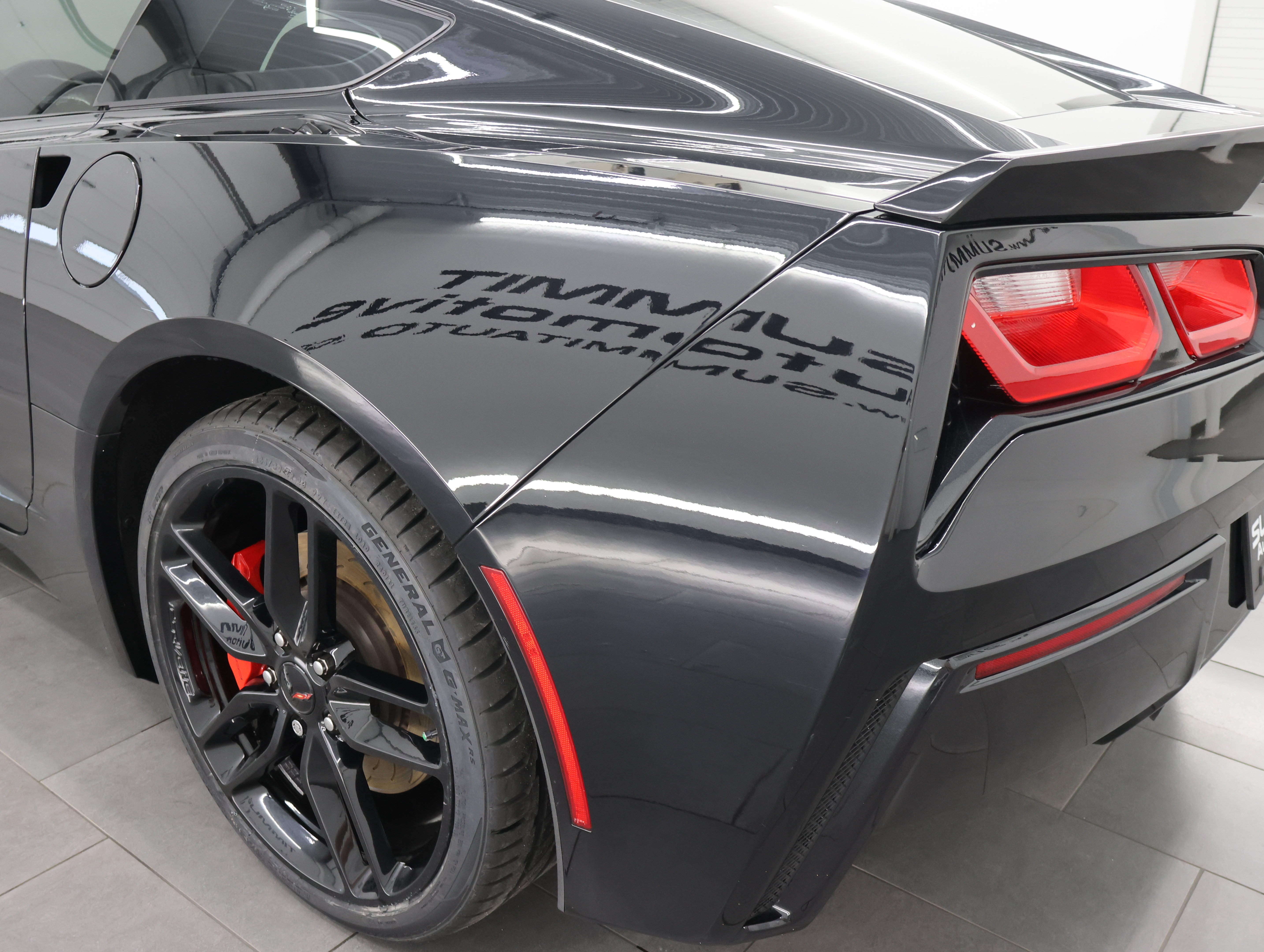 Used 2016 Chevrolet Corvette Stingray Coupe w/ Carbon Flash Badge Package RWD image 59