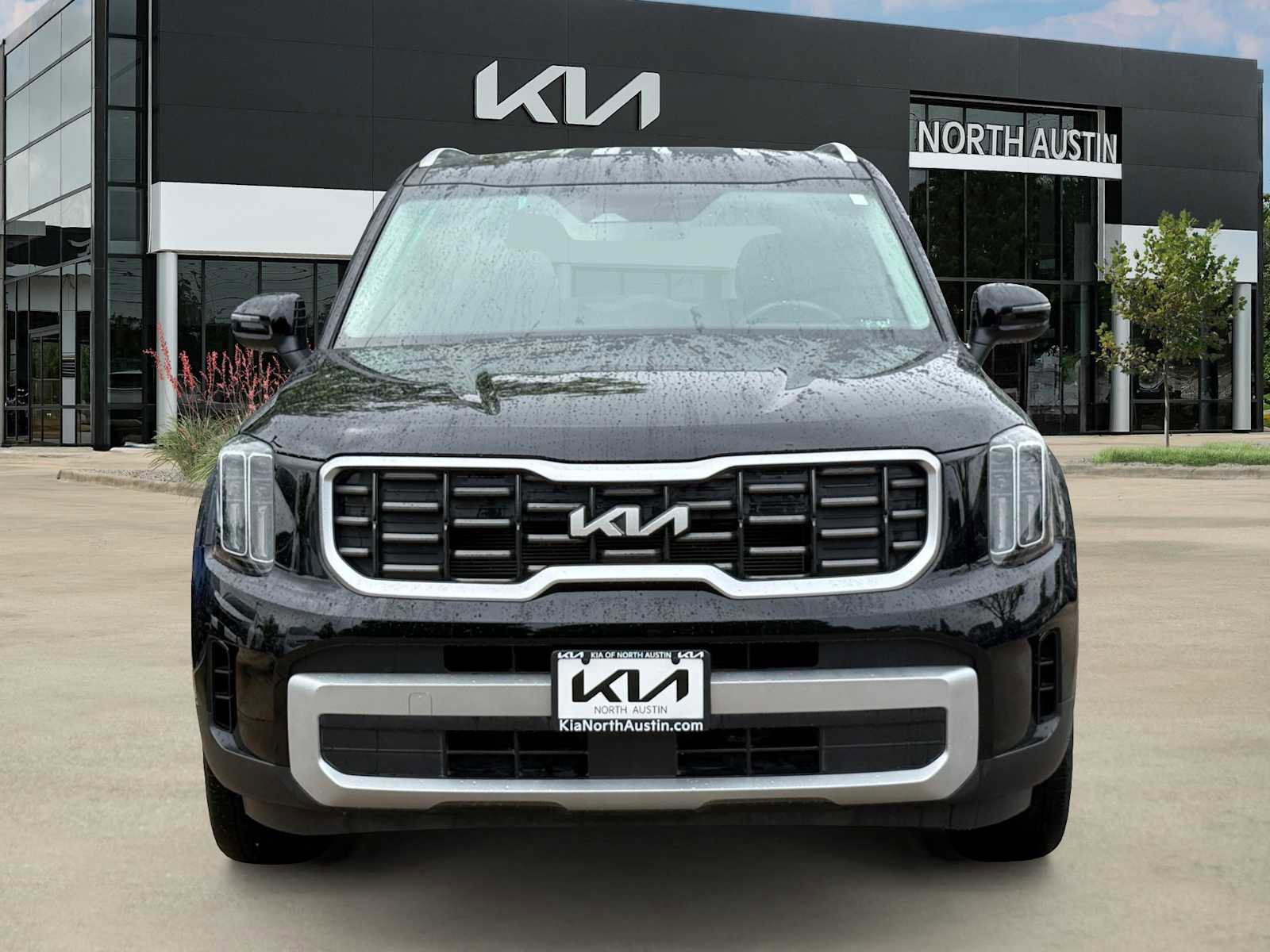 Used 2024 Kia Telluride S w/ S Sunroof Package FWD image 3