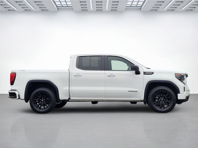 Used 2022 GMC Sierra 1500 Elevation w/ LPO, Elevation Black Package AWD/4WD image 3