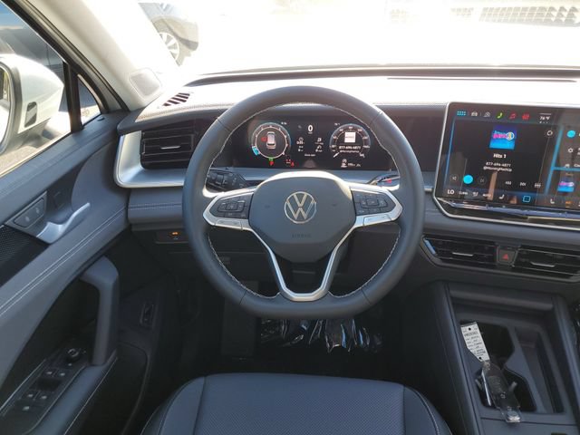 New 2026 Volkswagen Tiguan SE AWD/4WD image 13