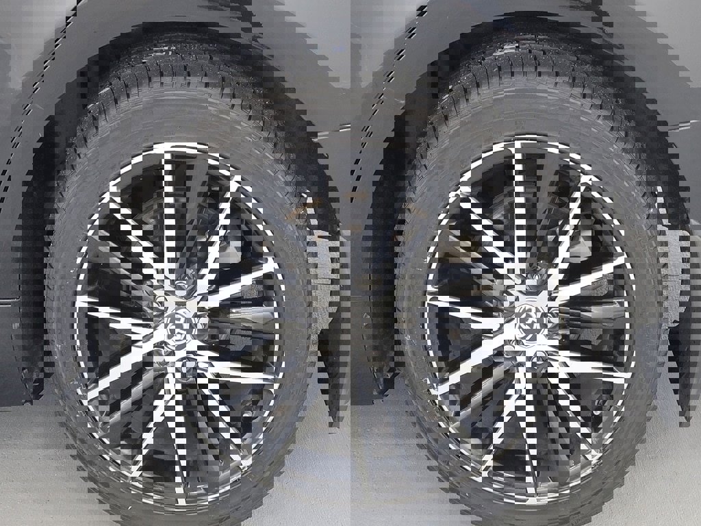 Used 2023 Toyota Camry SE image 12