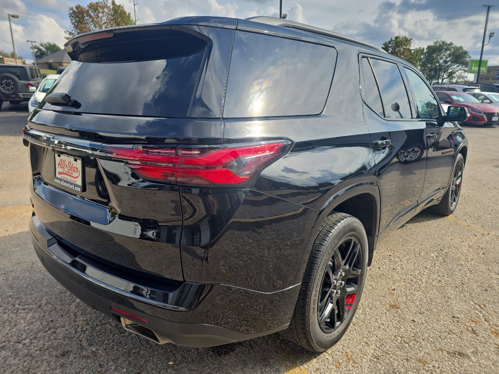 Used 2023 Chevrolet Traverse Premier w/ Redline Edition image 5