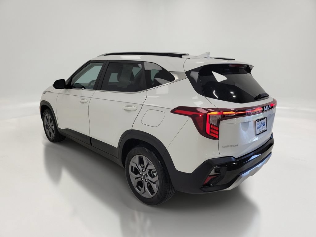 Used 2024 Kia Seltos S AWD/4WD image 6