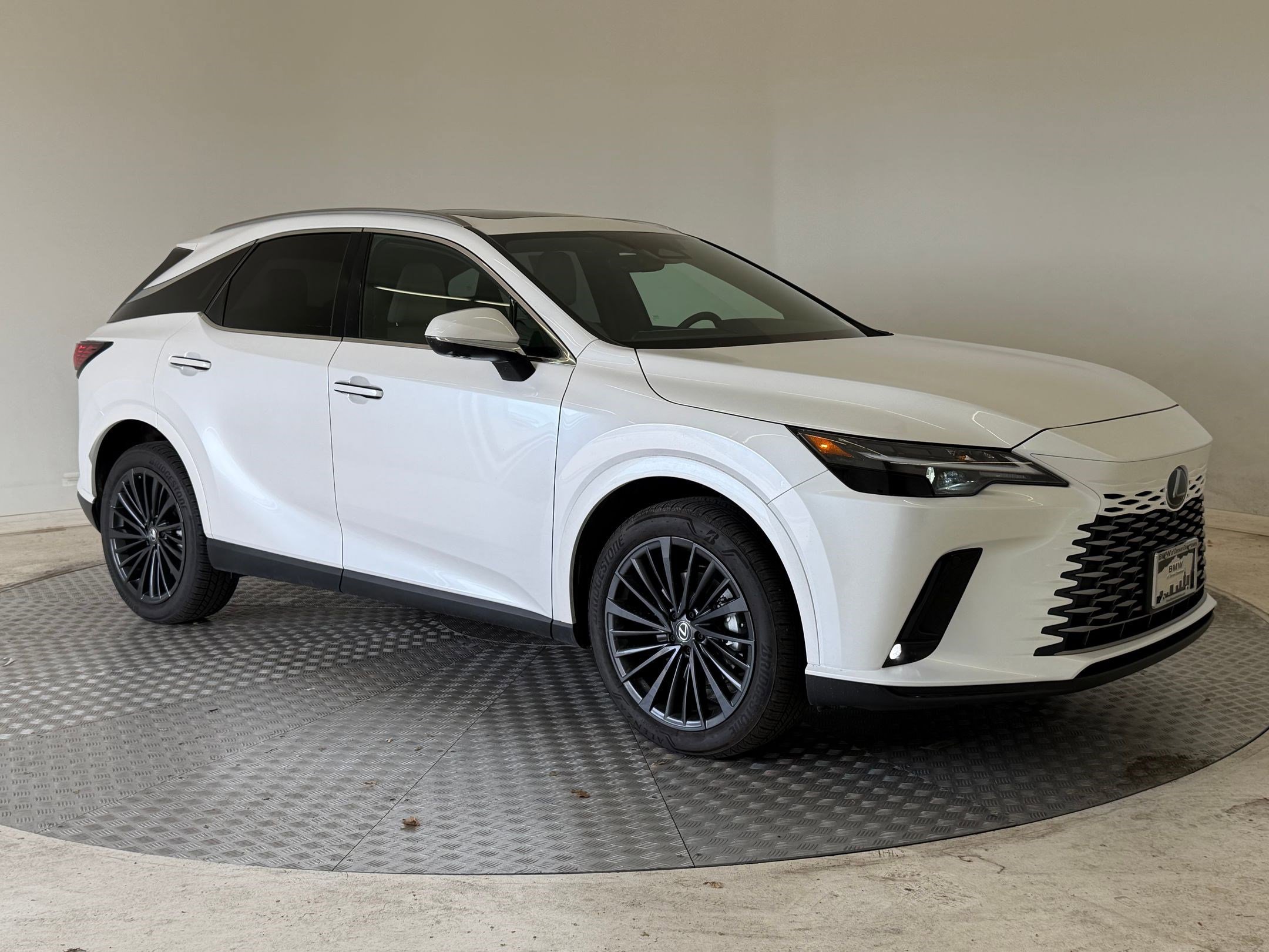 Used 2025 Lexus RX 350h w/ Convenience Package image 7